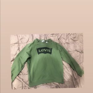 Green levi sweater 💚